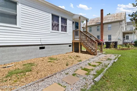 406 Walnut Street Elizabeth City NC 27909