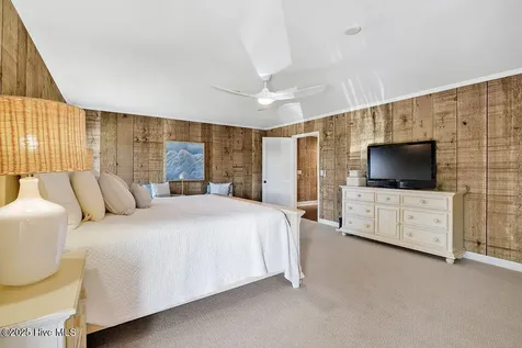 6008 W Beach Drive Oak Island NC 28465