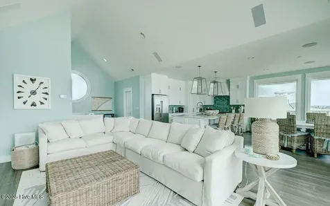 30 Porpoise Place North Topsail Beach NC 28460