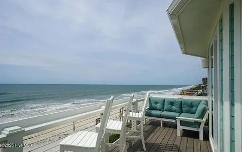 30 Porpoise Place North Topsail Beach NC 28460