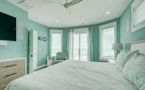 30 Porpoise Place North Topsail Beach NC 28460