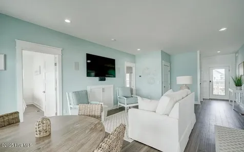30 Porpoise Place North Topsail Beach NC 28460