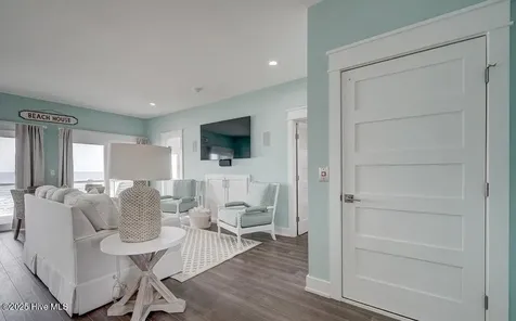 30 Porpoise Place North Topsail Beach NC 28460