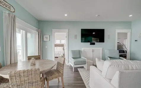 30 Porpoise Place North Topsail Beach NC 28460