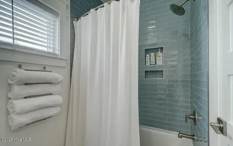 30 Porpoise Place North Topsail Beach NC 28460