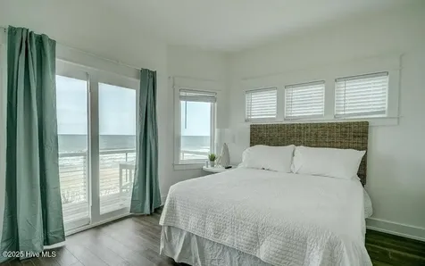 30 Porpoise Place North Topsail Beach NC 28460