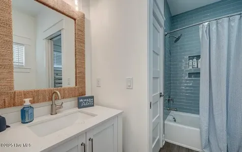 30 Porpoise Place North Topsail Beach NC 28460
