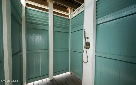 30 Porpoise Place North Topsail Beach NC 28460