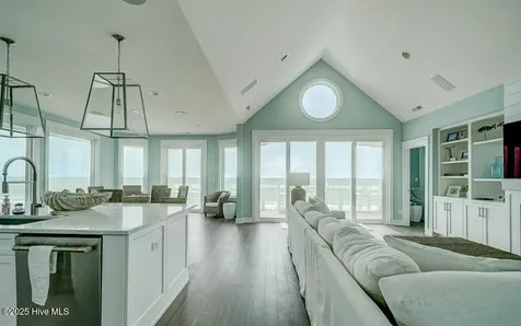 30 Porpoise Place North Topsail Beach NC 28460