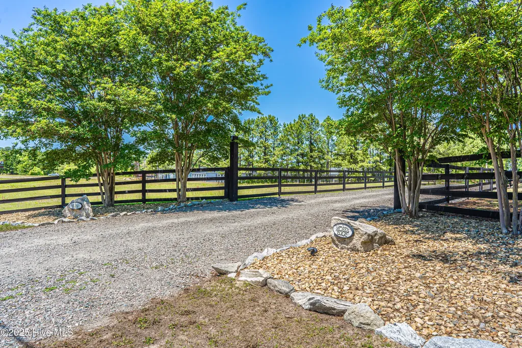 440 Huntland Road Vass NC 28394