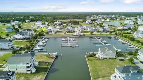 818 Cannonsgate Drive Newport NC 28570