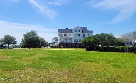 818 Cannonsgate Drive Newport NC 28570