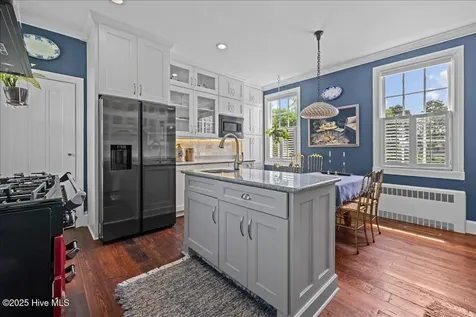 121 W King Street Edenton NC 27932
