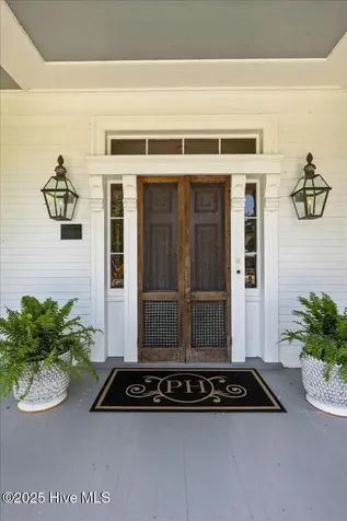 121 W King Street Edenton NC 27932