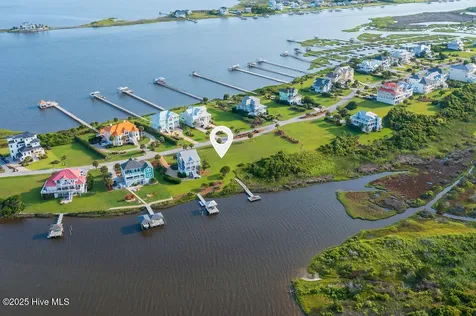 15 Sailview Drive North Topsail Beach NC 28460
