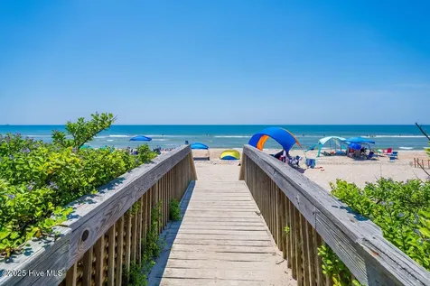 15 Sailview Drive North Topsail Beach NC 28460