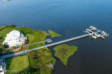 15 Sailview Drive North Topsail Beach NC 28460