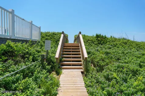 15 Sailview Drive North Topsail Beach NC 28460