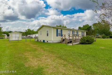 100 Lindsey Court Beaufort NC 28516