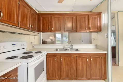100 Lindsey Court Beaufort NC 28516