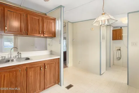 100 Lindsey Court Beaufort NC 28516