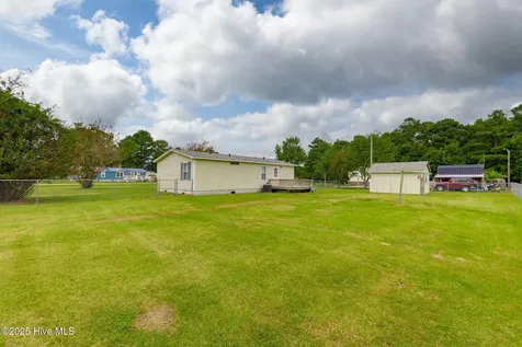 100 Lindsey Court Beaufort NC 28516
