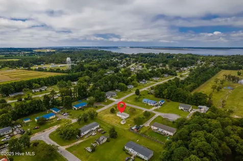 100 Lindsey Court Beaufort NC 28516