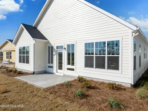 6016 Calvada Circle Leland NC 28451