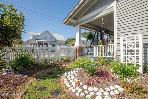 217 Broad Street Beaufort NC 28516