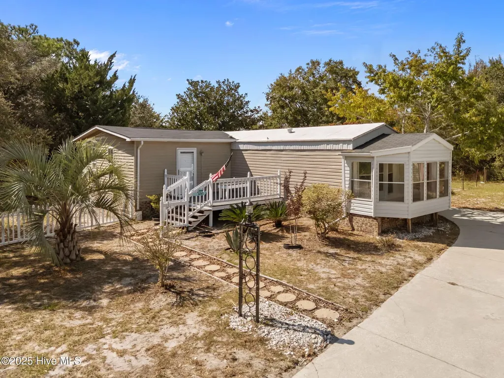 4243 Main Sail Street SE Southport NC 28461