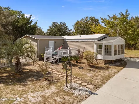 4243 Main Sail Street SE Southport NC 28461