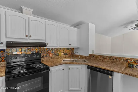 4243 Main Sail Street SE Southport NC 28461