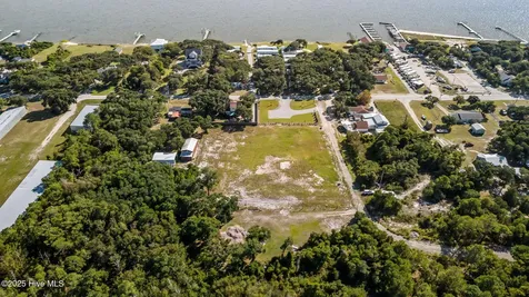 177 Huntley Road Harkers Island NC 28531