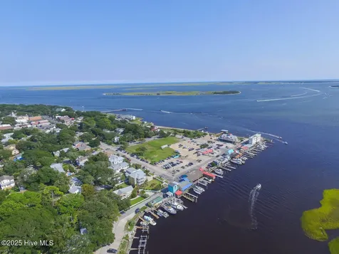 142 NE 18th Street Oak Island NC 28465