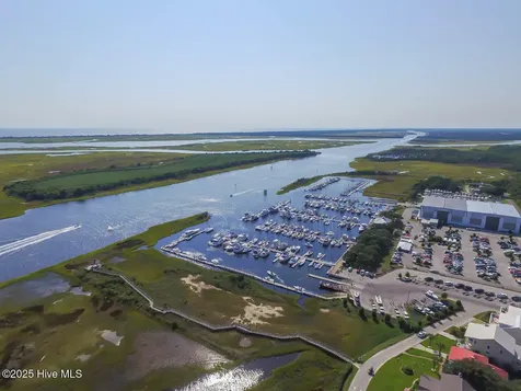 142 NE 18th Street Oak Island NC 28465