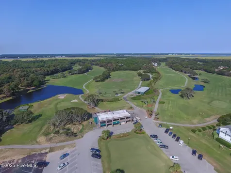 142 NE 18th Street Oak Island NC 28465