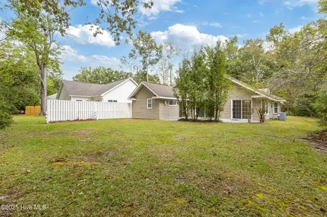 9 Court 3 Northwest Drive NW Calabash NC 28467