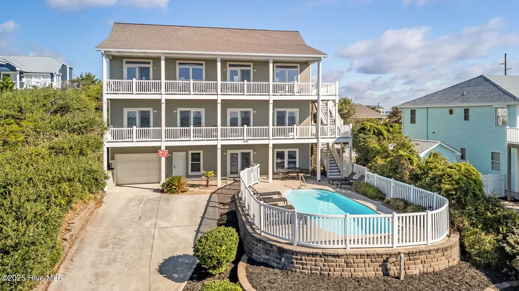 1608 Ocean Drive Emerald Isle NC 28594