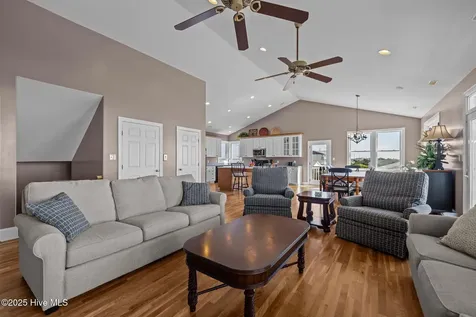 1608 Ocean Drive Emerald Isle NC 28594