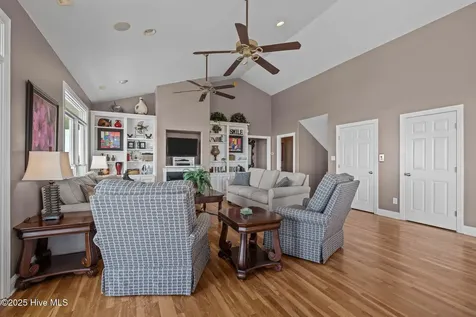 1608 Ocean Drive Emerald Isle NC 28594
