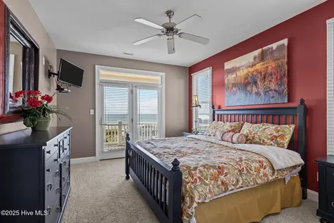 1608 Ocean Drive Emerald Isle NC 28594