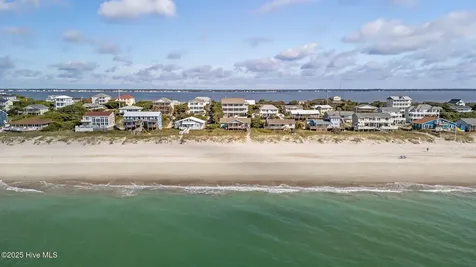 1608 Ocean Drive Emerald Isle NC 28594