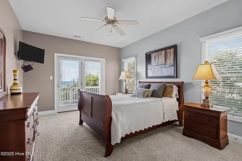 1608 Ocean Drive Emerald Isle NC 28594