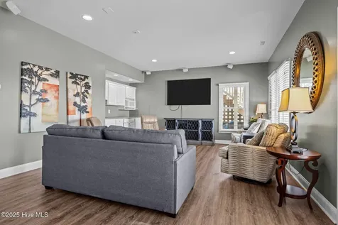 1608 Ocean Drive Emerald Isle NC 28594