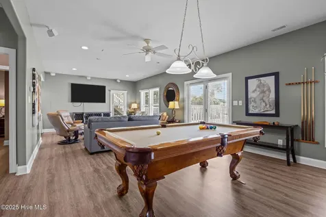 1608 Ocean Drive Emerald Isle NC 28594