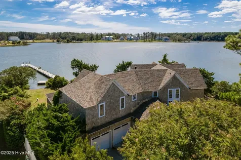 102 Gibbs Circle Beaufort NC 28516