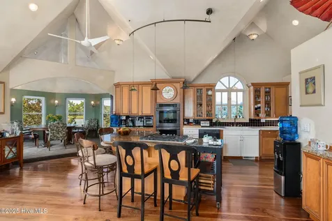 102 Gibbs Circle Beaufort NC 28516