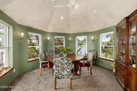 102 Gibbs Circle Beaufort NC 28516