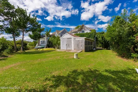 102 Gibbs Circle Beaufort NC 28516