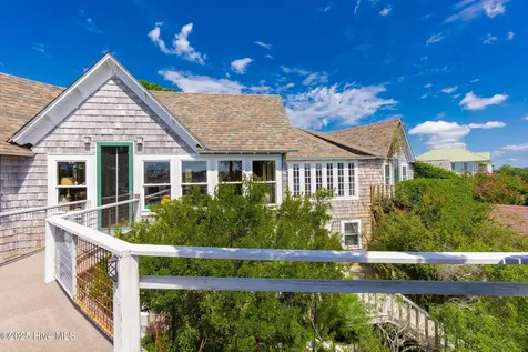102 Gibbs Circle Beaufort NC 28516
